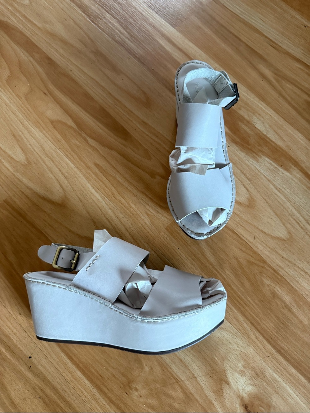 Gorgeous New Chocolat Blu Wymen Platform Wedge Sandals - Sz 7 1/2